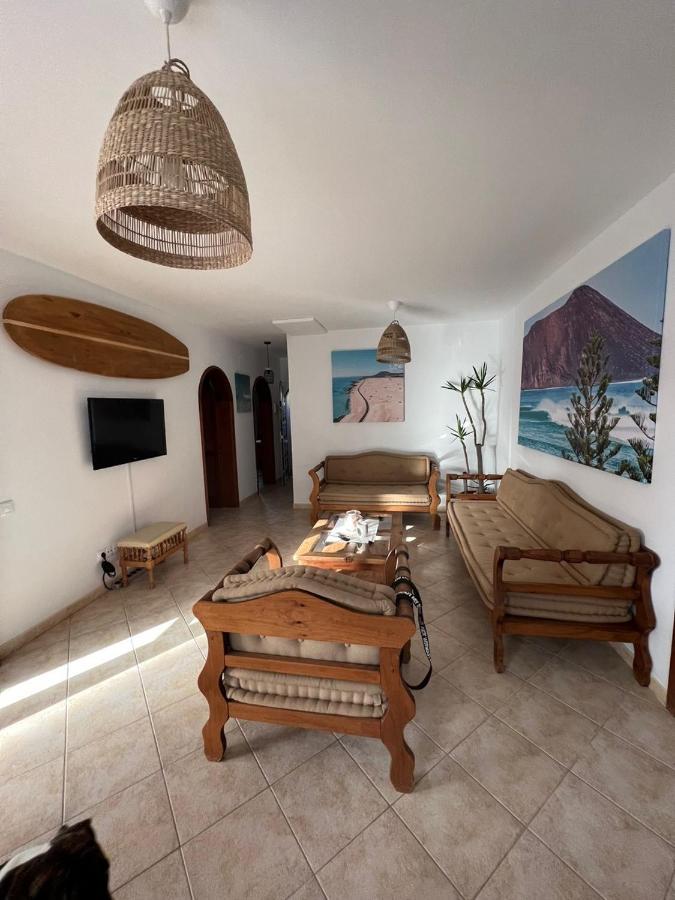 Pura Vida Surf Camp & School Hostel La Oliva Luaran gambar