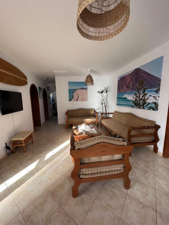 Pura Vida Surf Camp & School Hostel La Oliva Luaran gambar