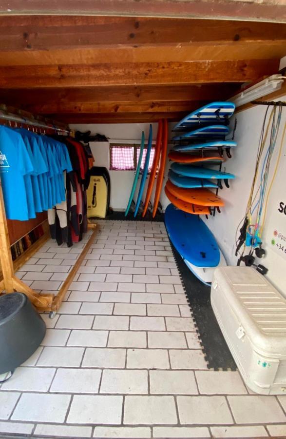 Pura Vida Surf Camp & School Hostel La Oliva Luaran gambar